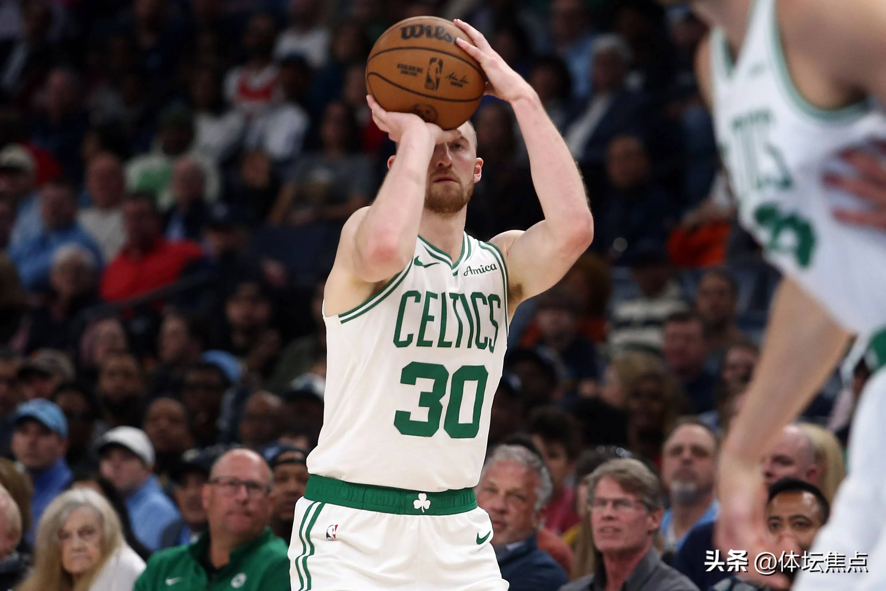 西亚卡姆焦点对战,塔图姆与70激战法国队分钟,晋级下一阶段胜负难料!爱游戏体育直播