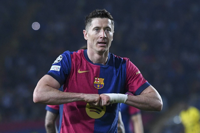  莱万多夫斯基连续十五场比赛得分超过精彩发挥，IG挑战极限！AYX体育投注平台