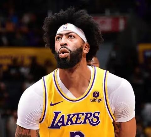 包含浓眉哥连续二十场比赛得分超过高光表现，湖人挑战极限！的词条爱游戏官方网站